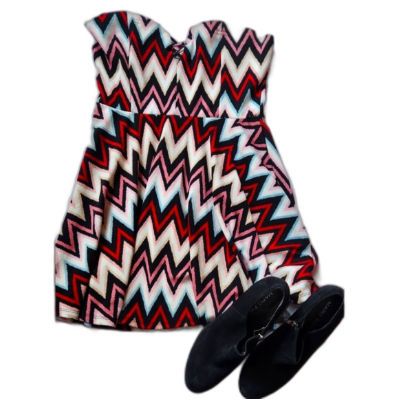 Wild Daisy Dress size XL Fully lined Y2k, 90's Fit Flair - Picture 1 of 5